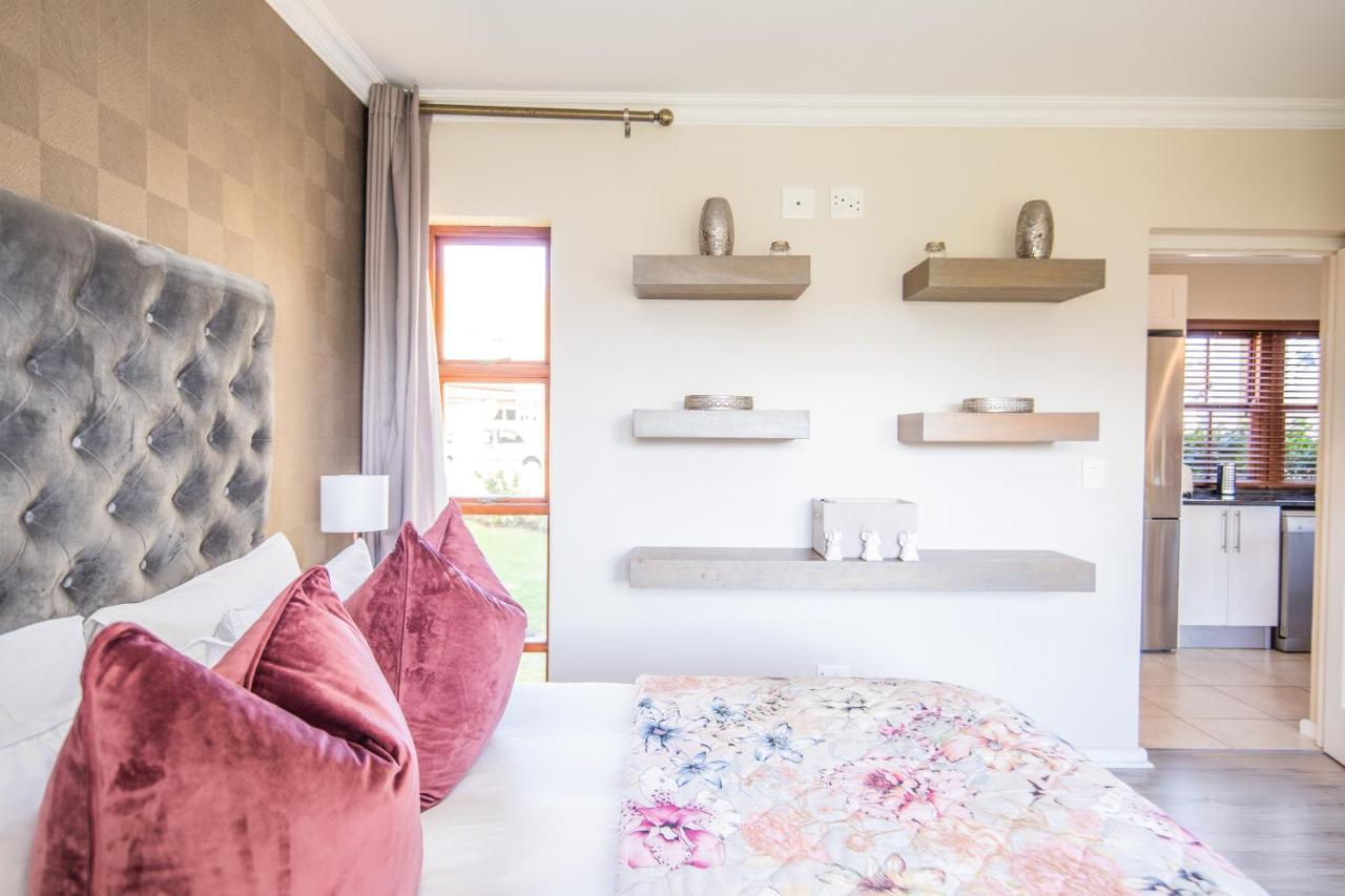 Six Whale Rock Gardens With Back Up Power For Load Shedding Apartment Plettenberg Bay Exterior photo