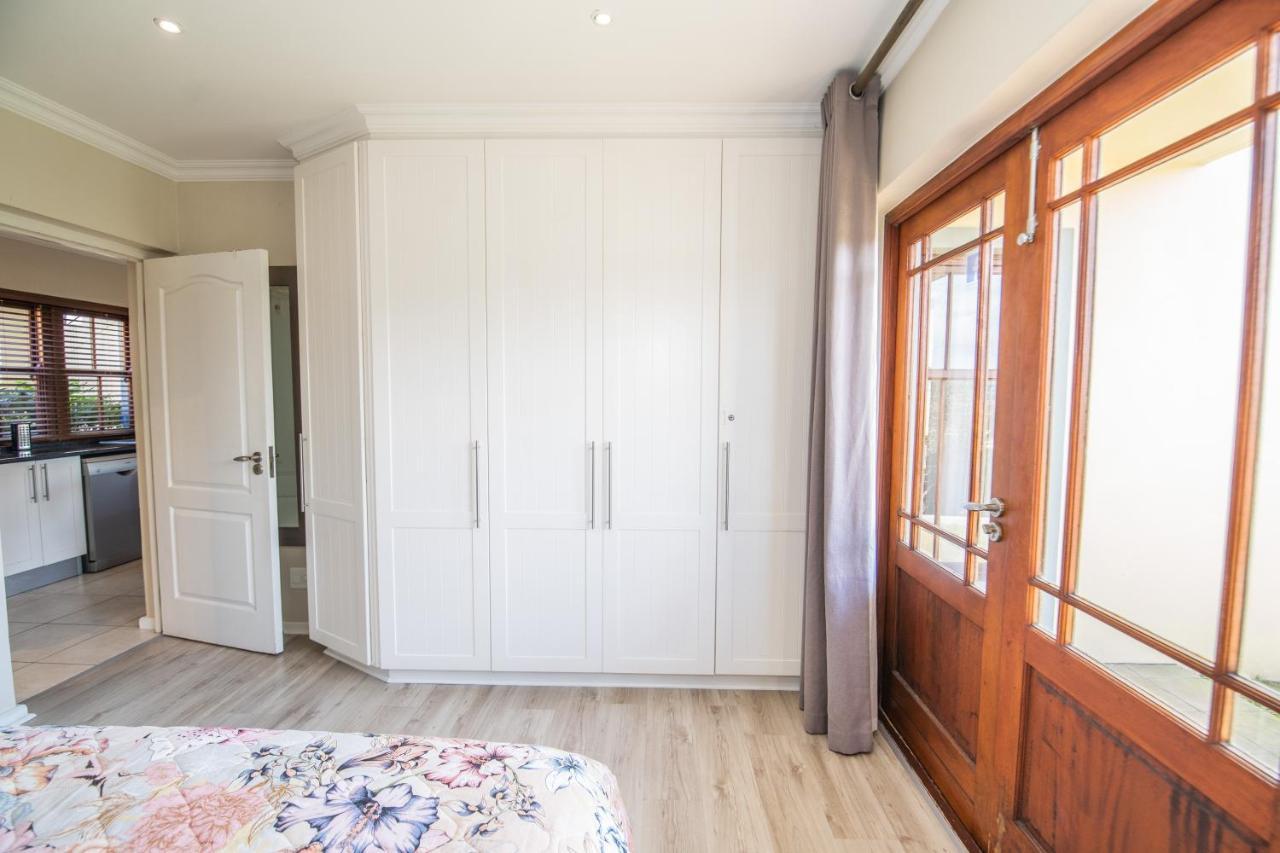 Six Whale Rock Gardens With Back Up Power For Load Shedding Apartment Plettenberg Bay Exterior photo
