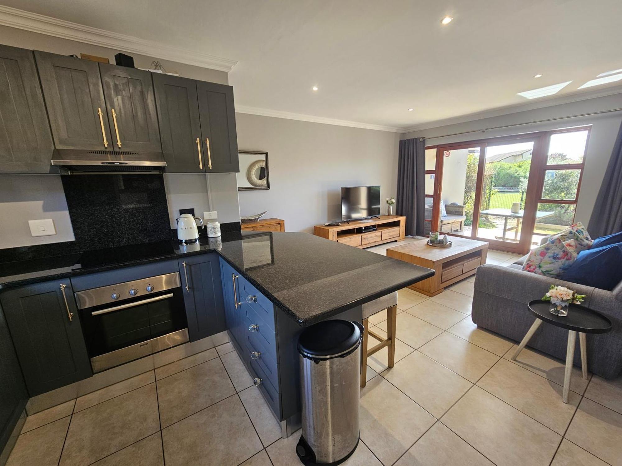 Six Whale Rock Gardens With Back Up Power For Load Shedding Apartment Plettenberg Bay Exterior photo